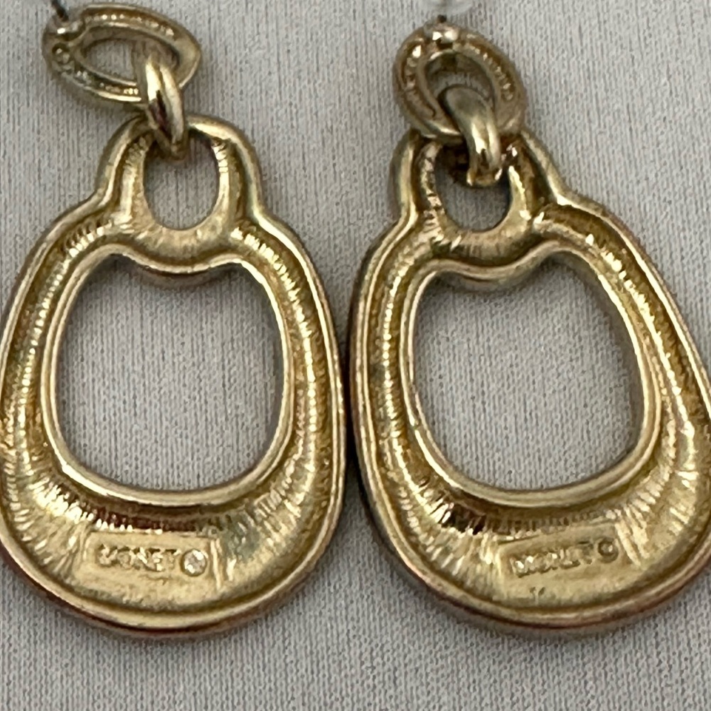 Vintage Monet gold tone post earrings with loop dangles - Picture 4 of 4